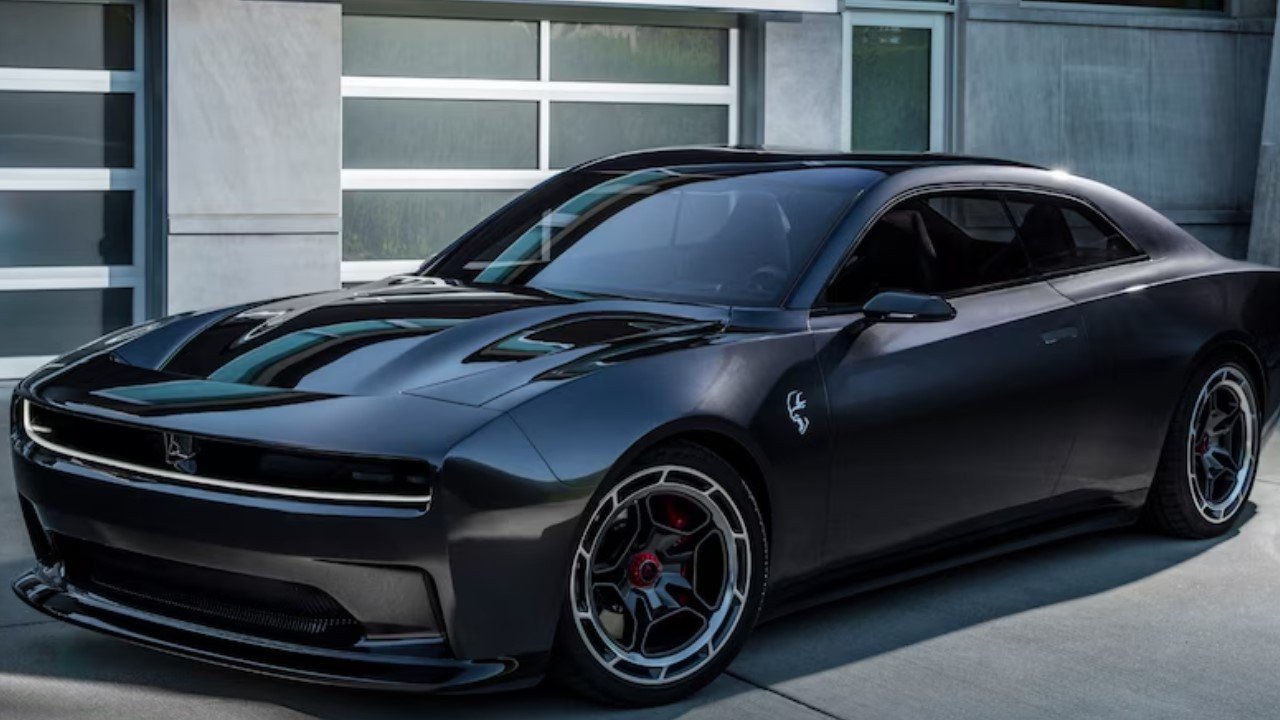 2025 Dodge Charger 2