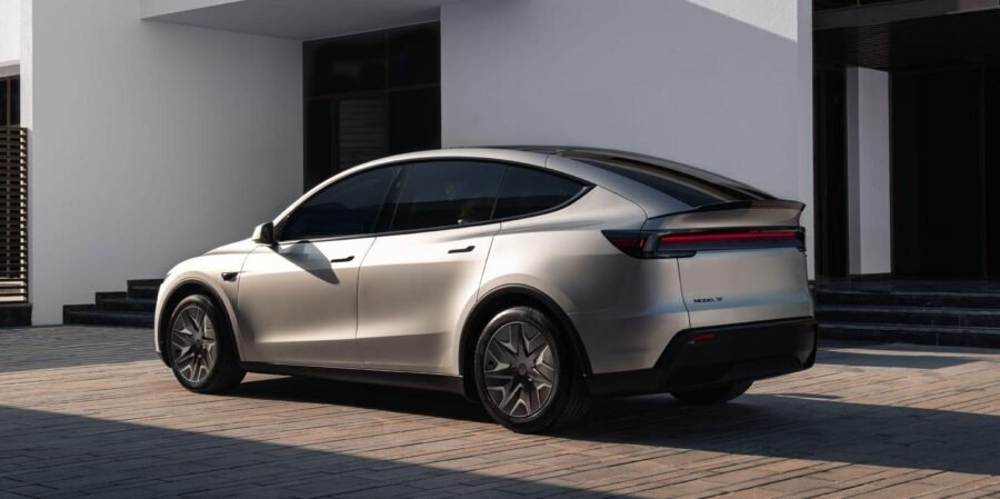 2027 Tesla Model Y L Premium